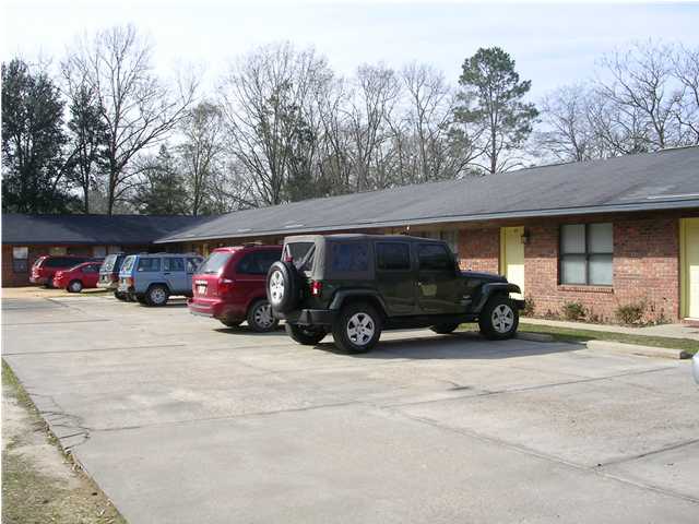 Primary Photo - 1311 Plum Ave