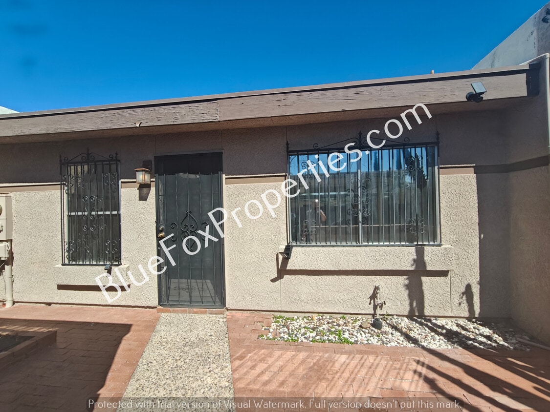 Photo - 3758 E 3rd St-