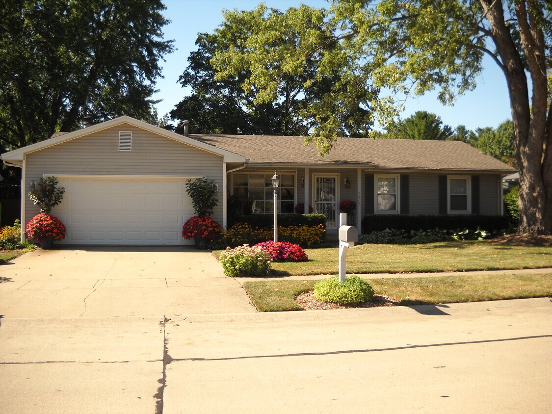 Primary Photo - 2305 Branch Rd