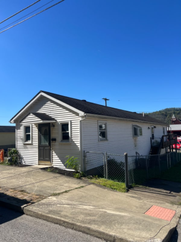 Building Photo - 3801 Wetzel St