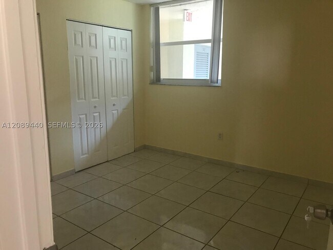 Foto del edificio - 10090 NW 80th Ct