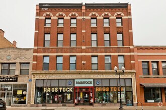 Building Photo - 1459 N Milwaukee Ave