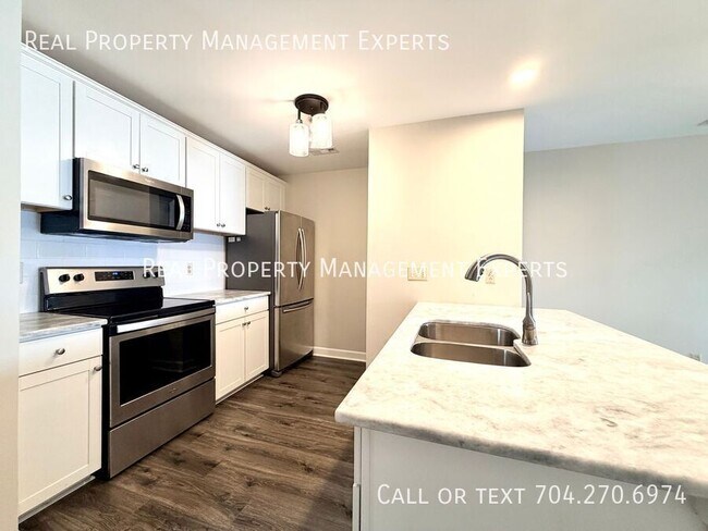 Foto del edificio - 913 Southwest Dr