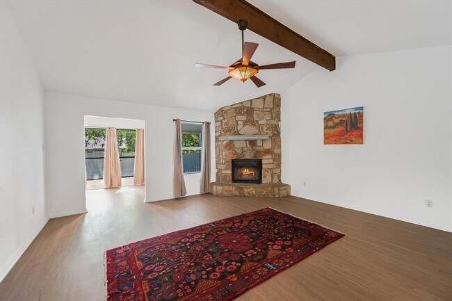 Foto del edificio - 4811 Spring Meadow Cove
