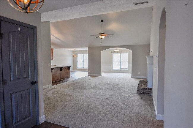 Foto del edificio - 691 River Mist Cir