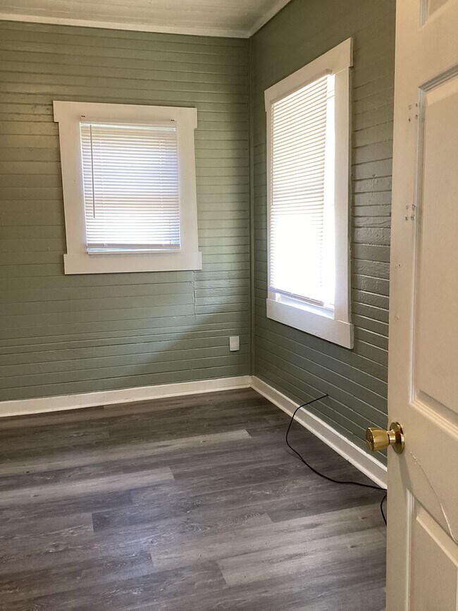 Foto del edificio - 2BR Bungalow in the heart of Downtown Wilm...