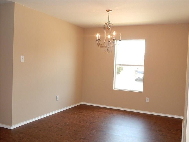 Foto del edificio - 407 Eisenhower Ln