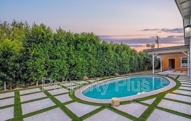 Foto del edificio - 6929 E Mariposa Dr