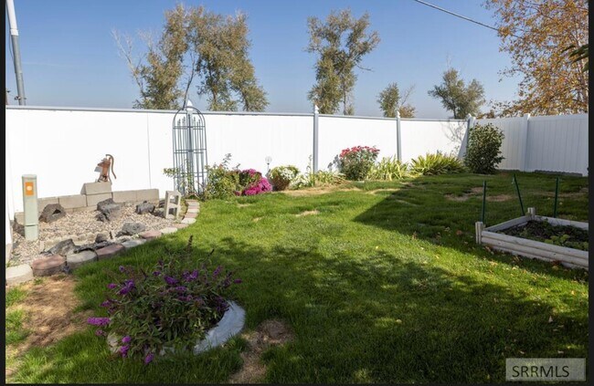 Building Photo - 510 Gwen Loop