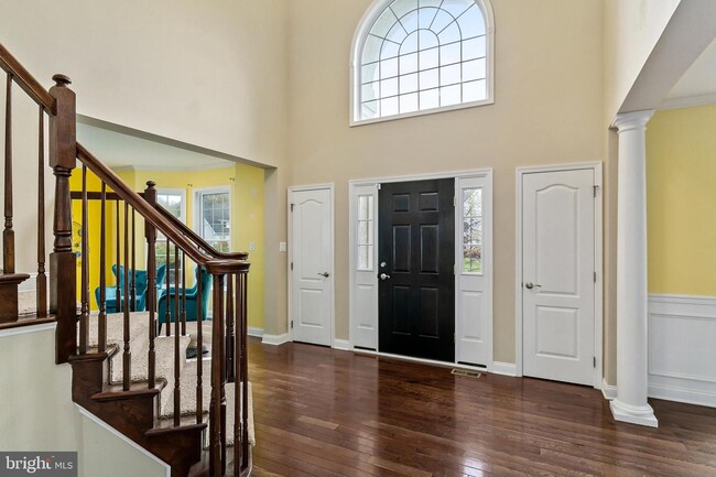 Building Photo - 16 Foxcroft Way