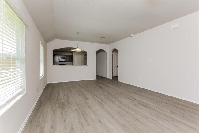 Foto del edificio - 3716 Alexus Dr