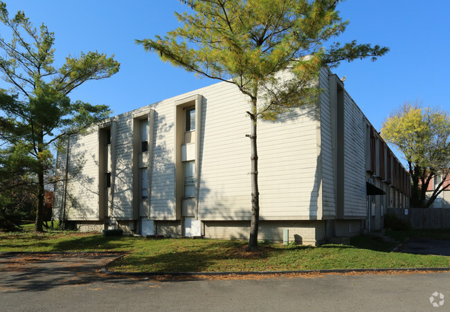 Building Photo - Winterwood Gardens Apartments