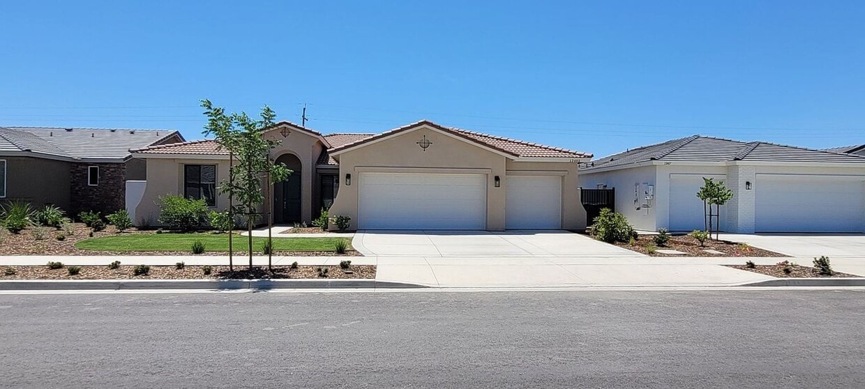 Primary Photo - 12403 Madelyn Dr
