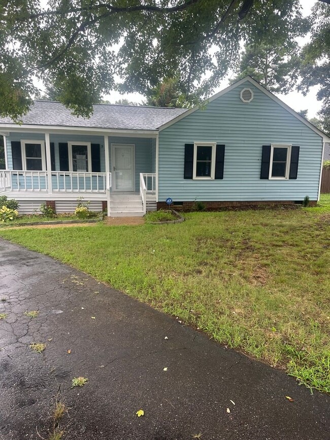 Building Photo - 912 Hartford Ln