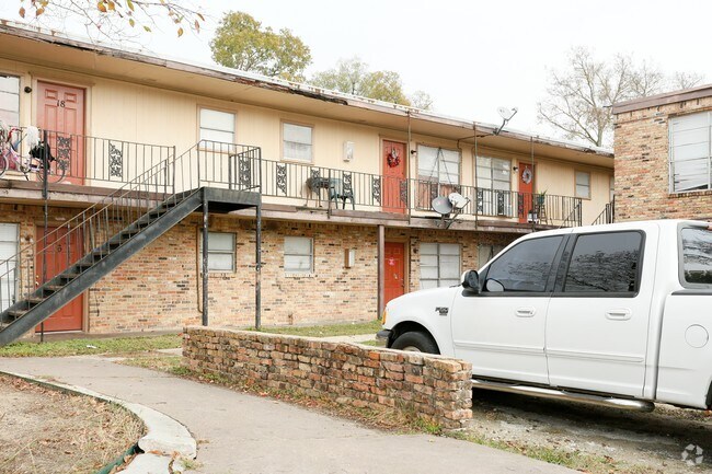 Building Photo - Winfree Apartments