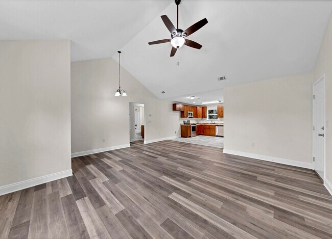 Building Photo - 106 Eastview Dr