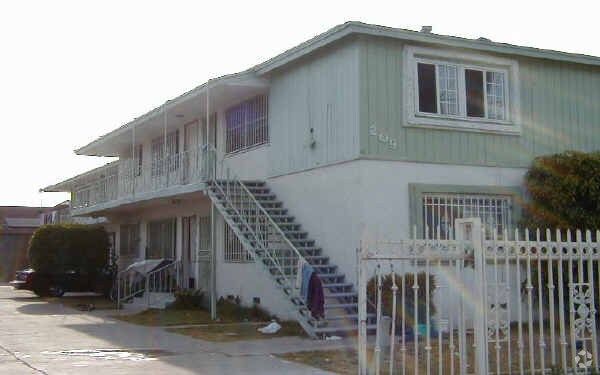 Primary Photo - 209 N Spring Ave