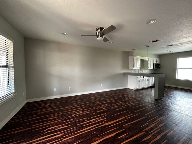 Foto del edificio - Updated 2/2 Condo Near Baylor!