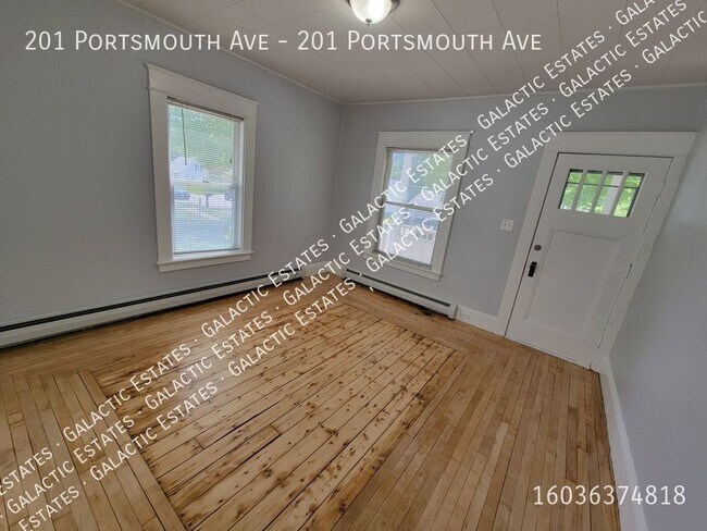 Foto del edificio - East side 2 bedroom tucked away and super ...