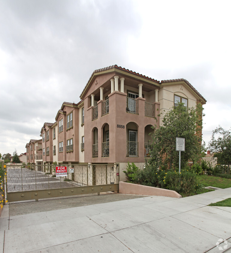 Primary Photo - 8858 Marshall St