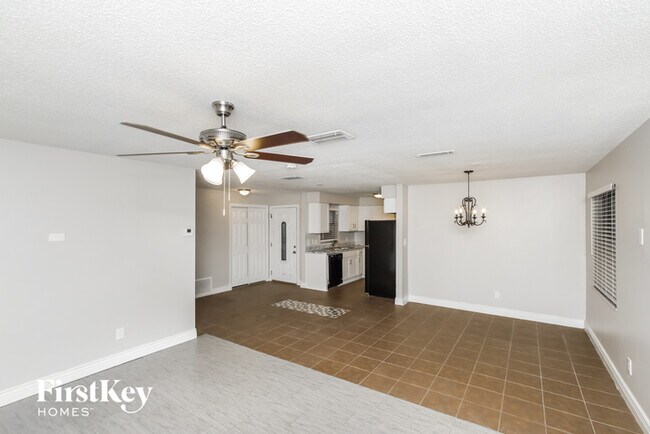 Building Photo - 1081 Coronado Drive
