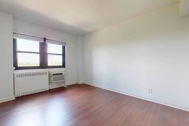 Interior Photo - Parc Frontenac
