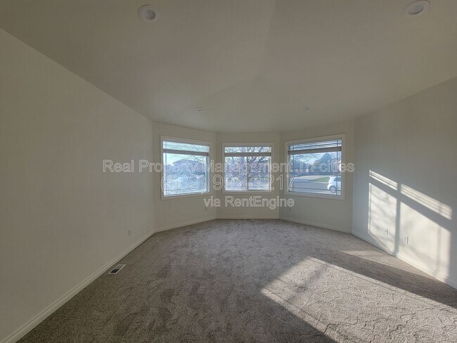 Foto del edificio - 4000 W 34th Ct