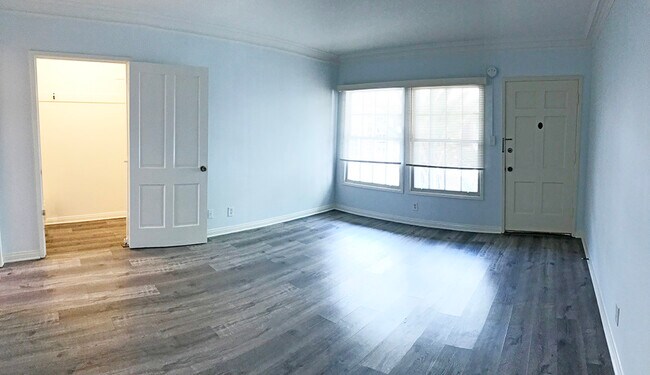 Foto del edificio - 1749 N Sycamore Ave