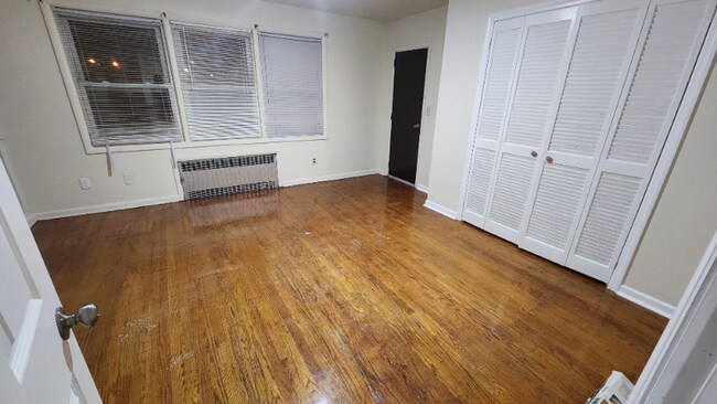 Foto del edificio - 90 Schuyler Ave