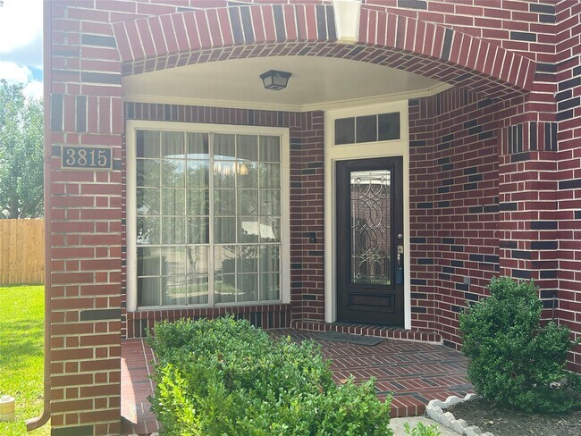 Foto del edificio - 3815 Shadow Knoll Ct
