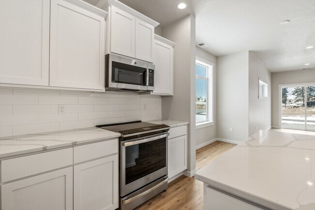 Foto del edificio - Luxury living in Coeur d'Alene's newest ga...