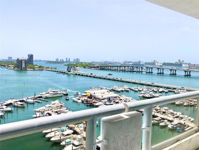 Building Photo - 1717 N Bayshore Dr