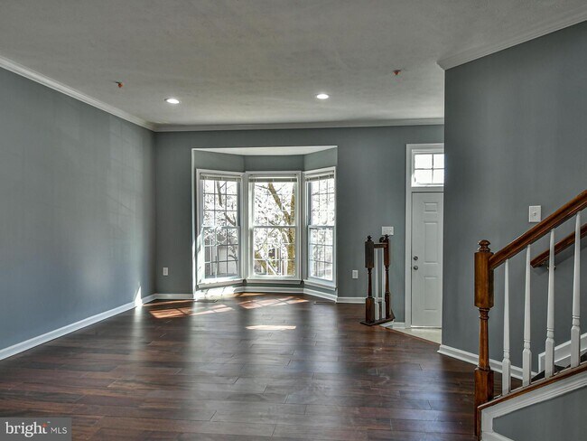 Building Photo - 1700 Spanish Oak Ln