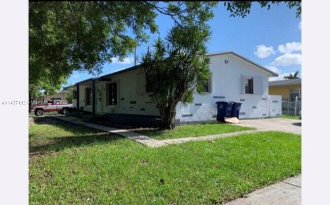 Foto del edificio - 401 SW 8th St