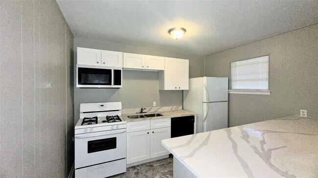 Foto del edificio - 3635 N MacGregor Way