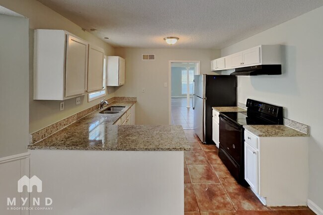 Foto del edificio - 2569 Richwood St