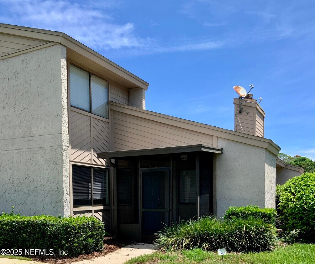 Primary Photo - 2124 Sea Hawk Dr