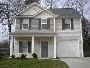 Building Photo - 4401 Stephen Oaks Way