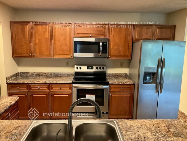 Building Photo - 4005 W Sailboat Dr