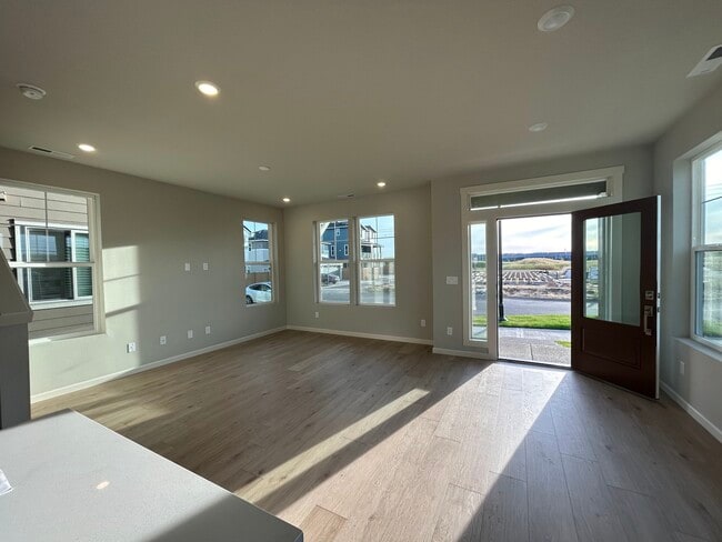 Building Photo - 3408 SE 81st Ave