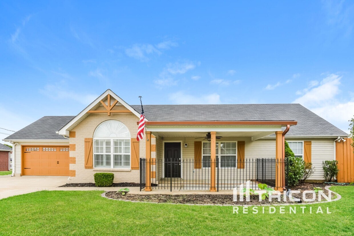 Primary Photo - 2108 Montgomery Ln