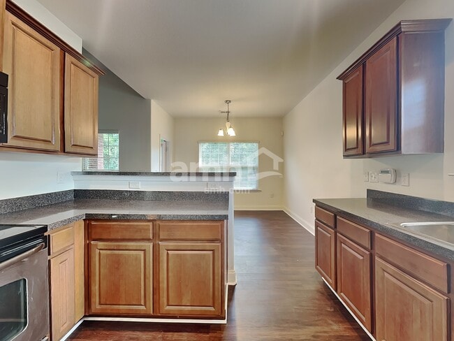 Building Photo - 439 W Rustling Leaves Ln