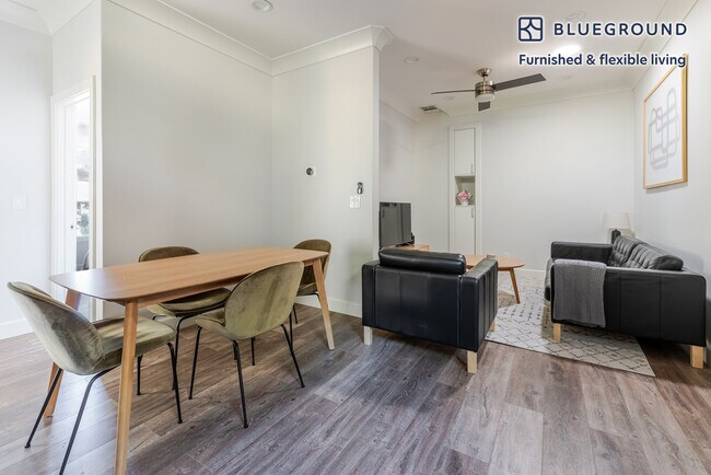 Foto del edificio - 715 Everett Ave