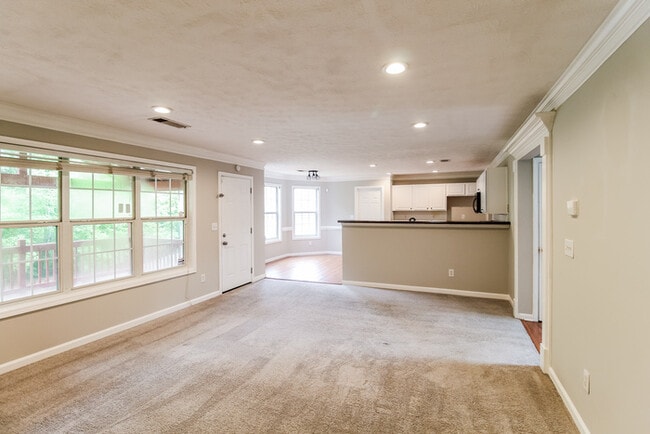 Building Photo - 2074 Riverlanding Cir
