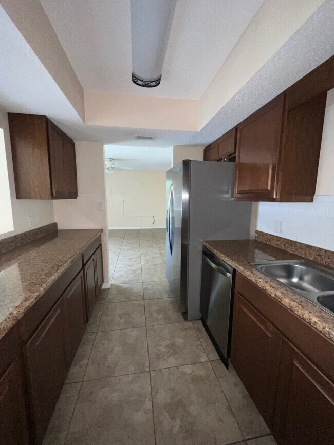Foto del edificio - 615 N Keene Rd