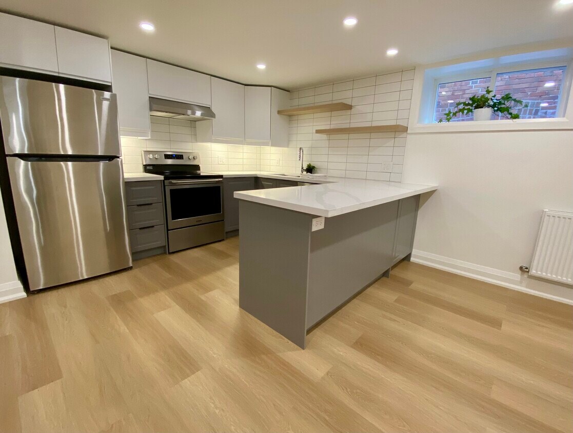 kitchen - 25 Hammersmith Av