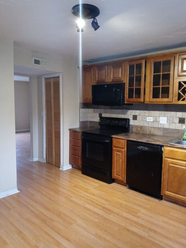 Foto del edificio - 9434 E Girard Ave