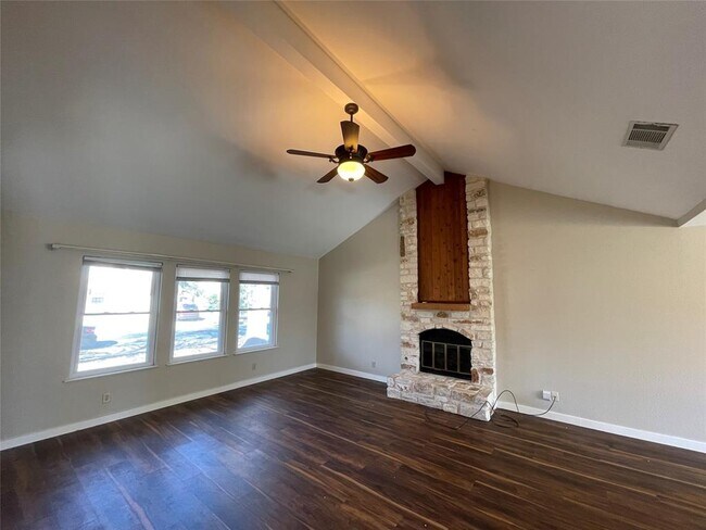 Foto del edificio - 9015 Frostwood Trail