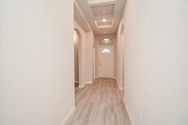 Foto del edificio - 27326 Grey Fox Run