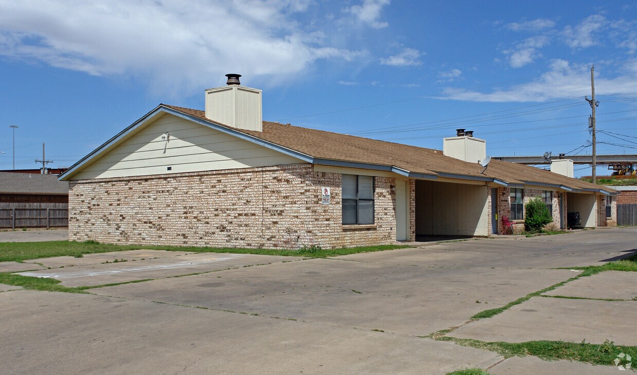 5704 Brownfield Dr, Lubbock, TX 79414 Apartments in Lubbock, TX